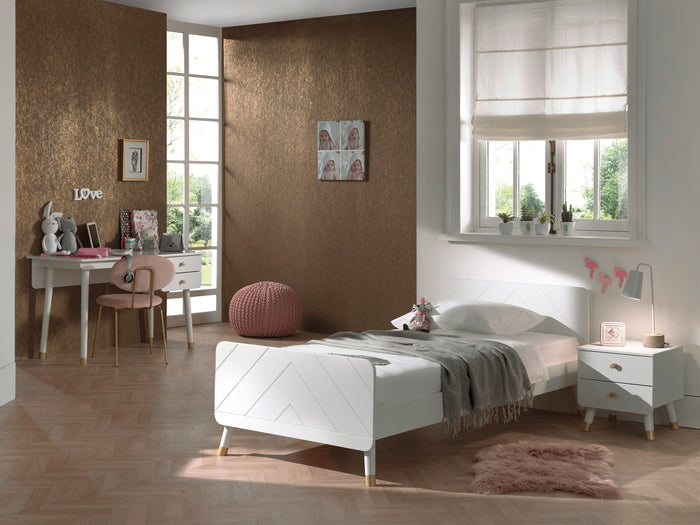 BILLY-combinatie: het witte BILLY-bed (90x200cm), de witte nachttafel en het witte bureau.