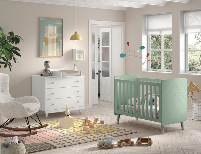 Billy set: witte Kommode, verversplank en groen babybed&nbsp;