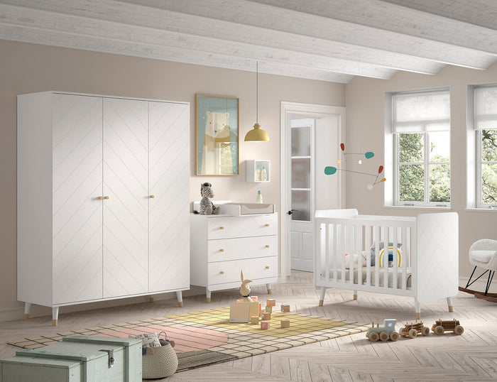 BILLY 4-delige babykamer met babybed, commode, luierplank en 3-deurskleerkast.