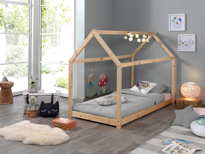 CABANE-combinatie: het natuurkleurig CABANE-bed (90x200cm) en de bijhorende matras.