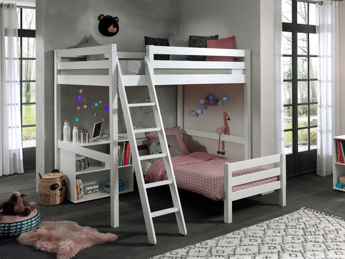 PINO-combinatie: een witte PINO mezzanine, een wit PINO enkel bed 90x200cm en een PINO boekenkast