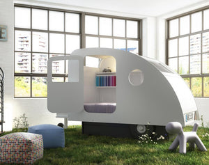 Caravanbed met box & neuswiel ( + gepersonaliseerde nummerplaat)
